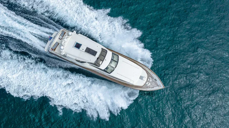 Slide: The Image of Azimut 2000 - 10