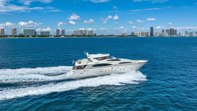 Slide: The Image of Azimut 2000 - 18