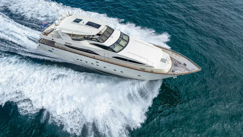 Slide: The Image of Azimut 2000 - 19