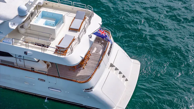 Slide: The Image of Azimut 2000 - 29