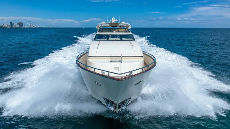 Slide: The Image of Azimut 2000 - 3