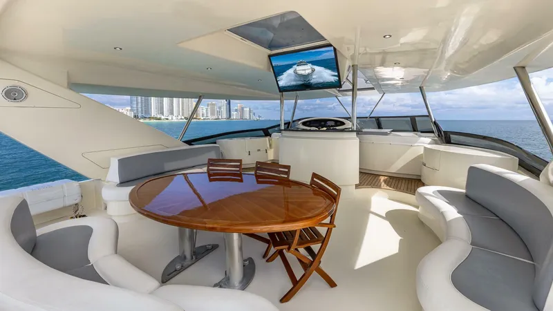 Slide: The Image of Azimut 2000 - 35