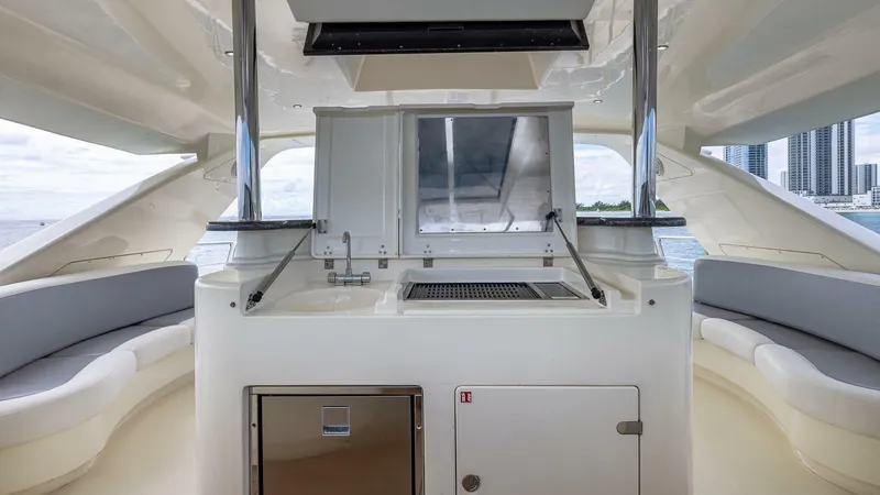Slide: The Image of Azimut 2000 - 39