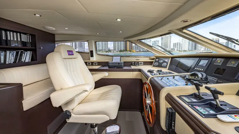 Slide: The Image of Azimut 2000 - 60