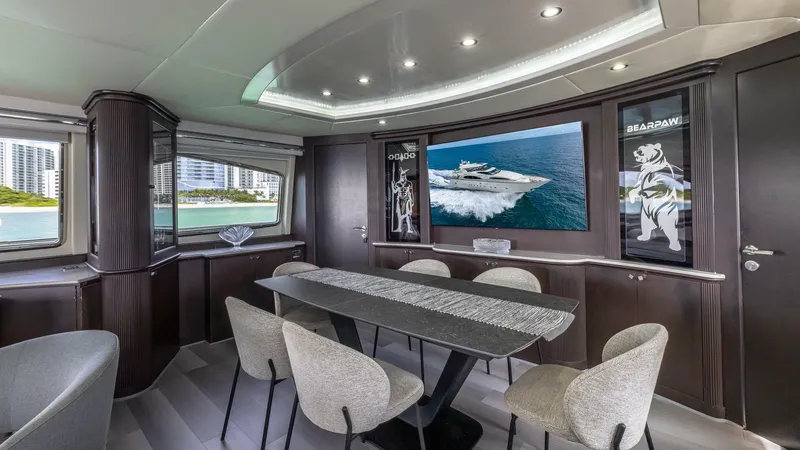 Slide: The Image of Azimut 2000 - 64