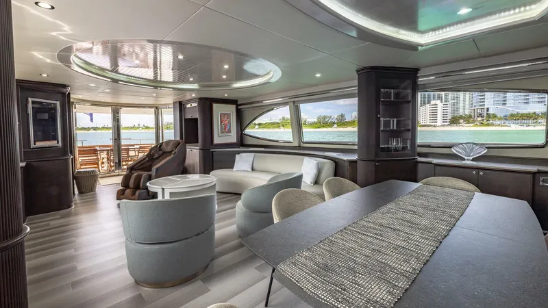 Slide: The Image of Azimut 2000 - 65