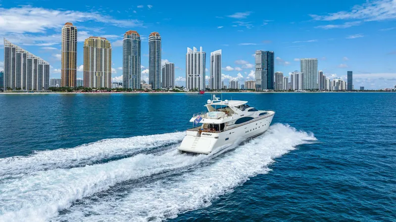 Slide: The Image of Azimut 2000 - 7