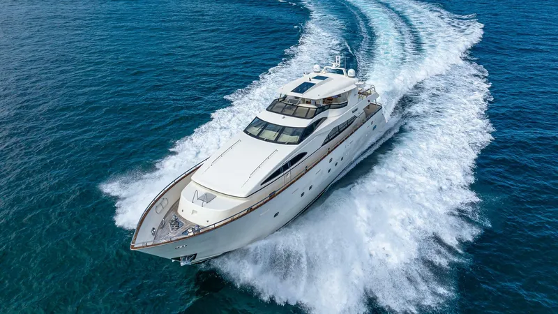 Slide: The Image of Azimut 2000 - 8