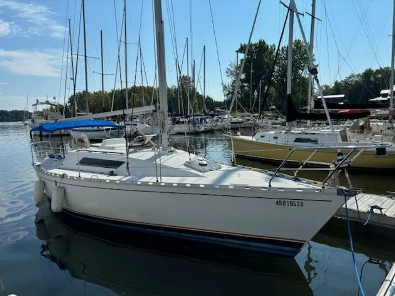The Image of Beneteau 1984 - 0