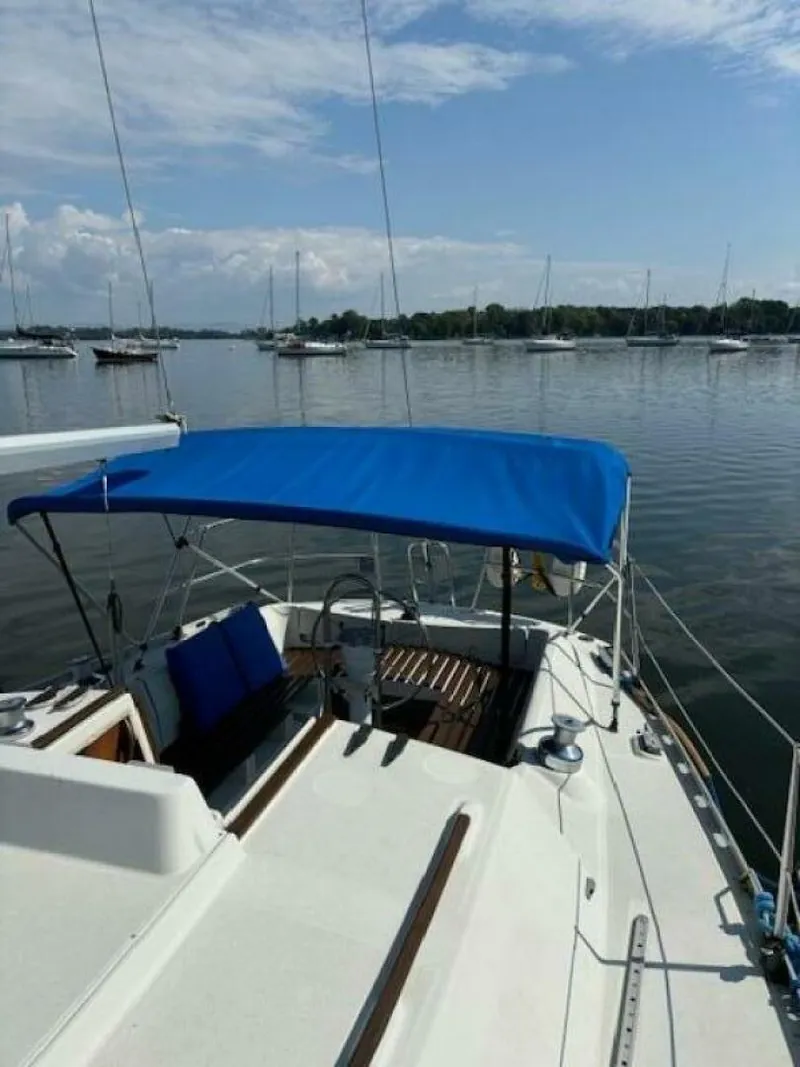 Slide: The Image of Beneteau 1984 - 10