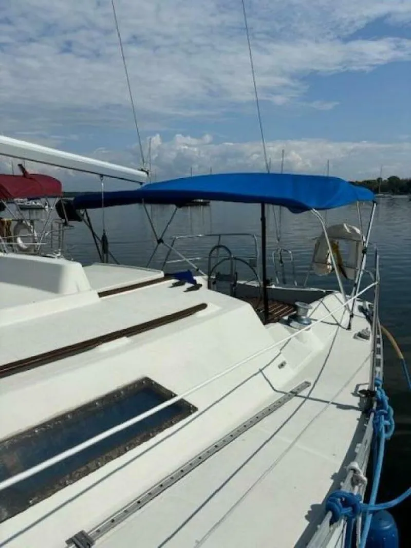 Slide: The Image of Beneteau 1984 - 11