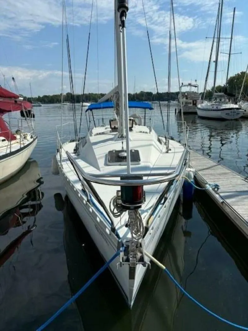 Slide: The Image of Beneteau 1984 - 14