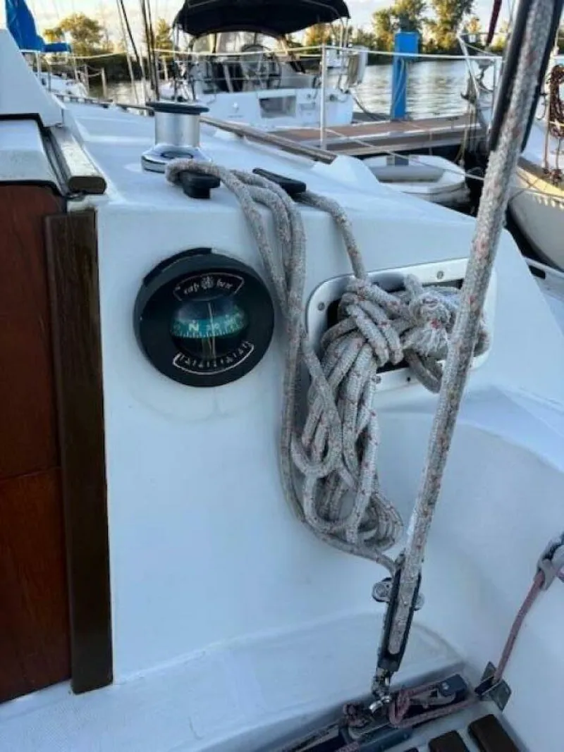 Slide: The Image of Beneteau 1984 - 38