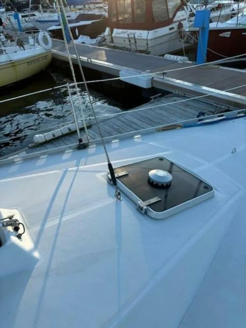 Slide: The Image of Beneteau 1984 - 45