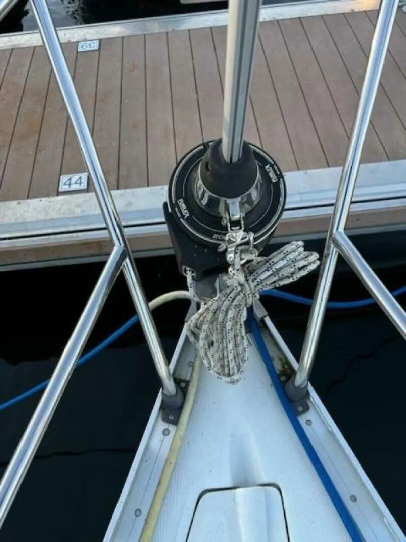 Slide: The Image of Beneteau 1984 - 47