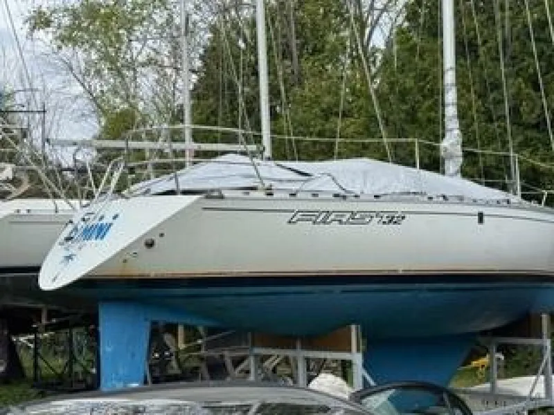 Slide: The Image of Beneteau 1984 - 51