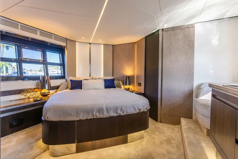Slide: The Image of Azimut S6 Sport Fly 2021 - 13