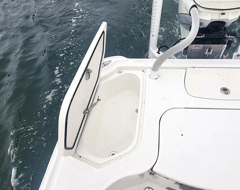 Slide: The Image of SeaVee 270Z 2017 - 17