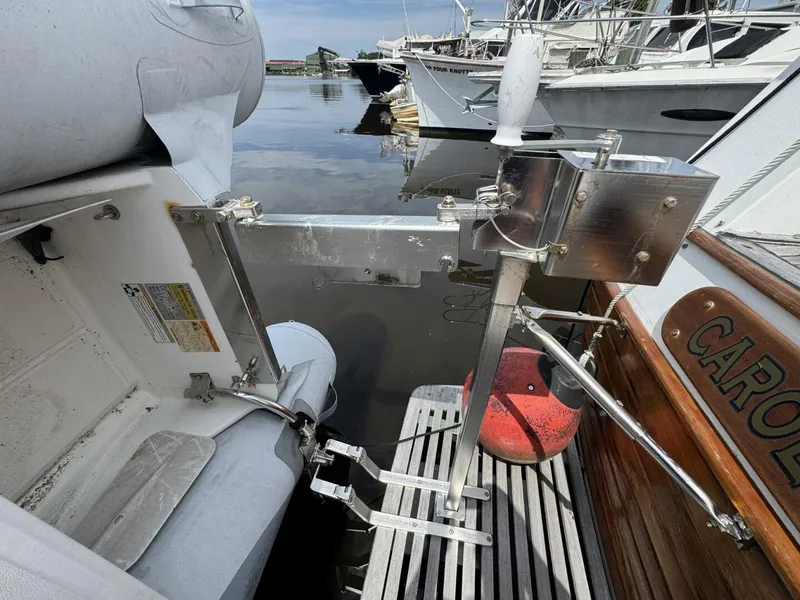 Slide: The Image of Grand Banks 42 Motor Yacht 1989 - 23
