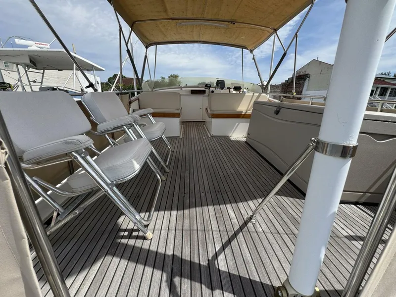 Slide: The Image of Grand Banks 42 Motor Yacht 1989 - 28