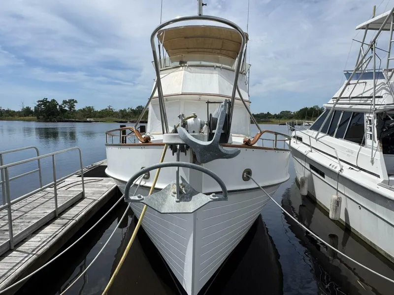 Slide: The Image of Grand Banks 42 Motor Yacht 1989 - 3