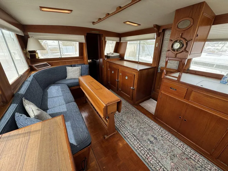 Slide: The Image of Grand Banks 42 Motor Yacht 1989 - 39