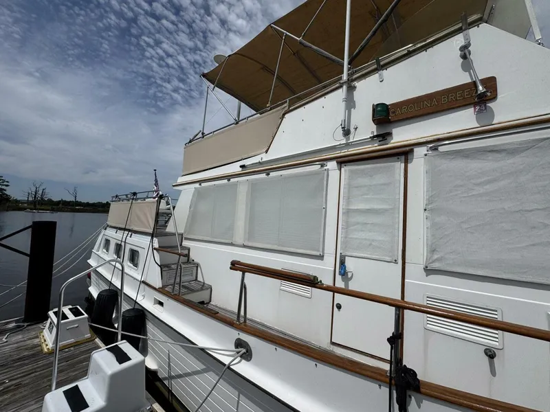 Slide: The Image of Grand Banks 42 Motor Yacht 1989 - 5