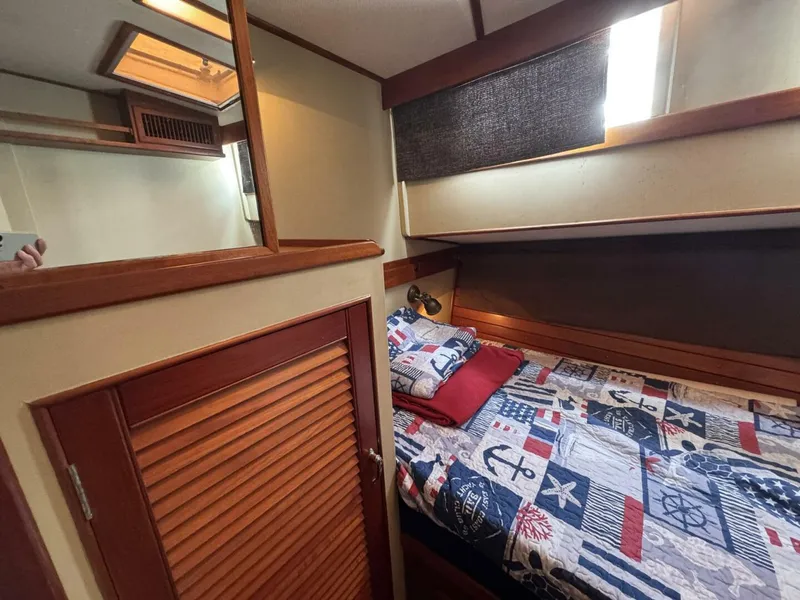 Slide: The Image of Grand Banks 42 Motor Yacht 1989 - 64