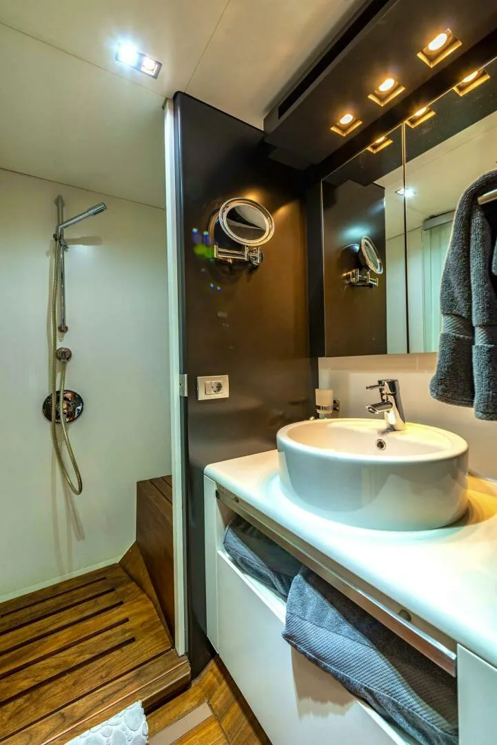 Slide: The Image of Peri Yachts Peri 29 2007 - 25