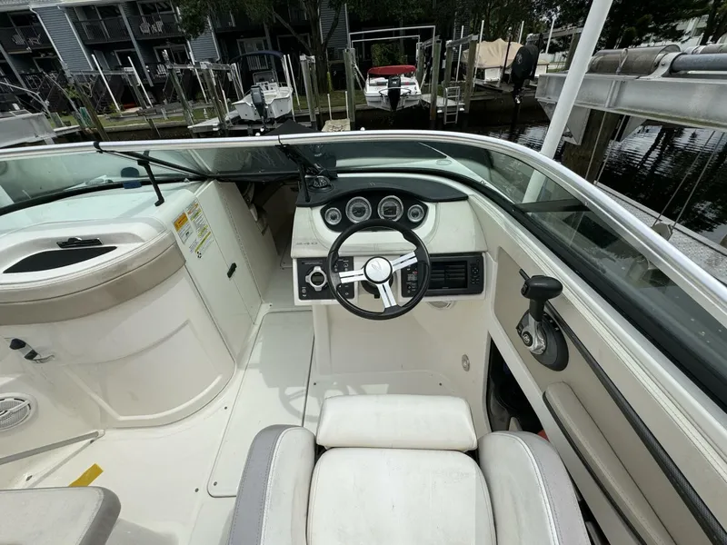 Slide: The Image of Sea Ray 240 Sundeck 2013 - 14