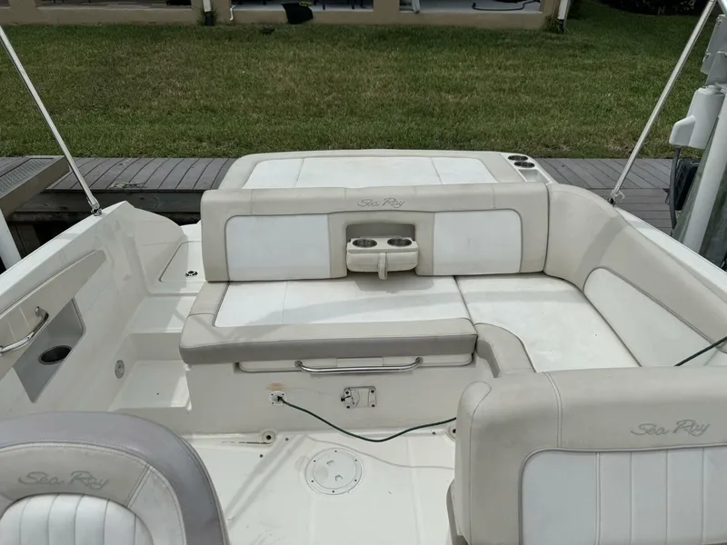 Slide: The Image of Sea Ray 240 Sundeck 2013 - 16