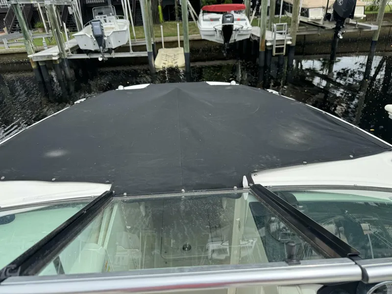 Slide: The Image of Sea Ray 240 Sundeck 2013 - 17
