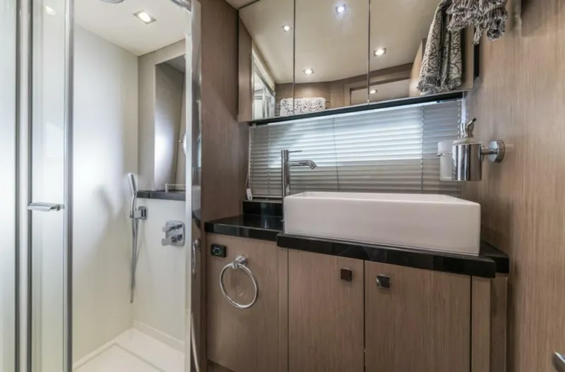 Slide: The Image of Sunseeker Predator 2017 - 23