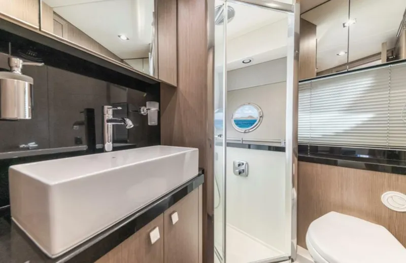 Slide: The Image of Sunseeker Predator 2017 - 25