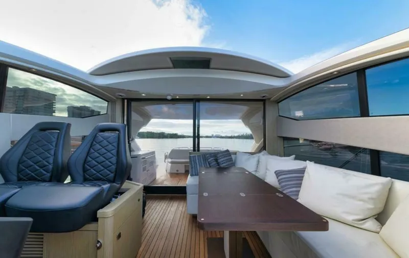 Slide: The Image of Sunseeker Predator 2017 - 33