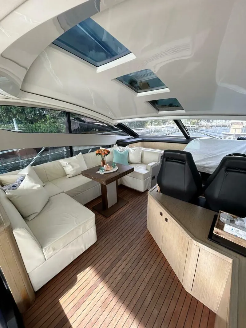 Slide: The Image of Sunseeker Predator 2017 - 35