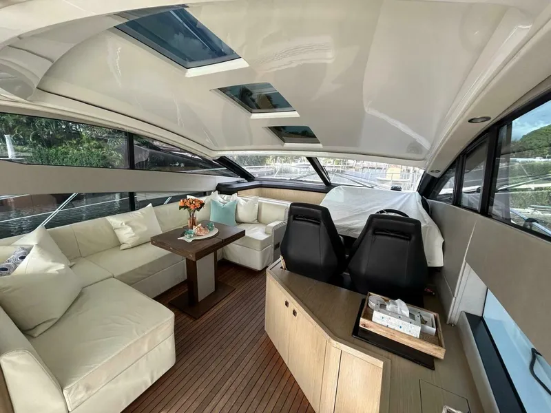 Slide: The Image of Sunseeker Predator 2017 - 36