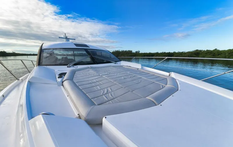 Slide: The Image of Sunseeker Predator 2017 - 5