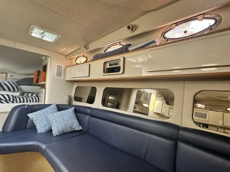 Slide: The Image of Sea Ray Express Cruiser 1995 - 20