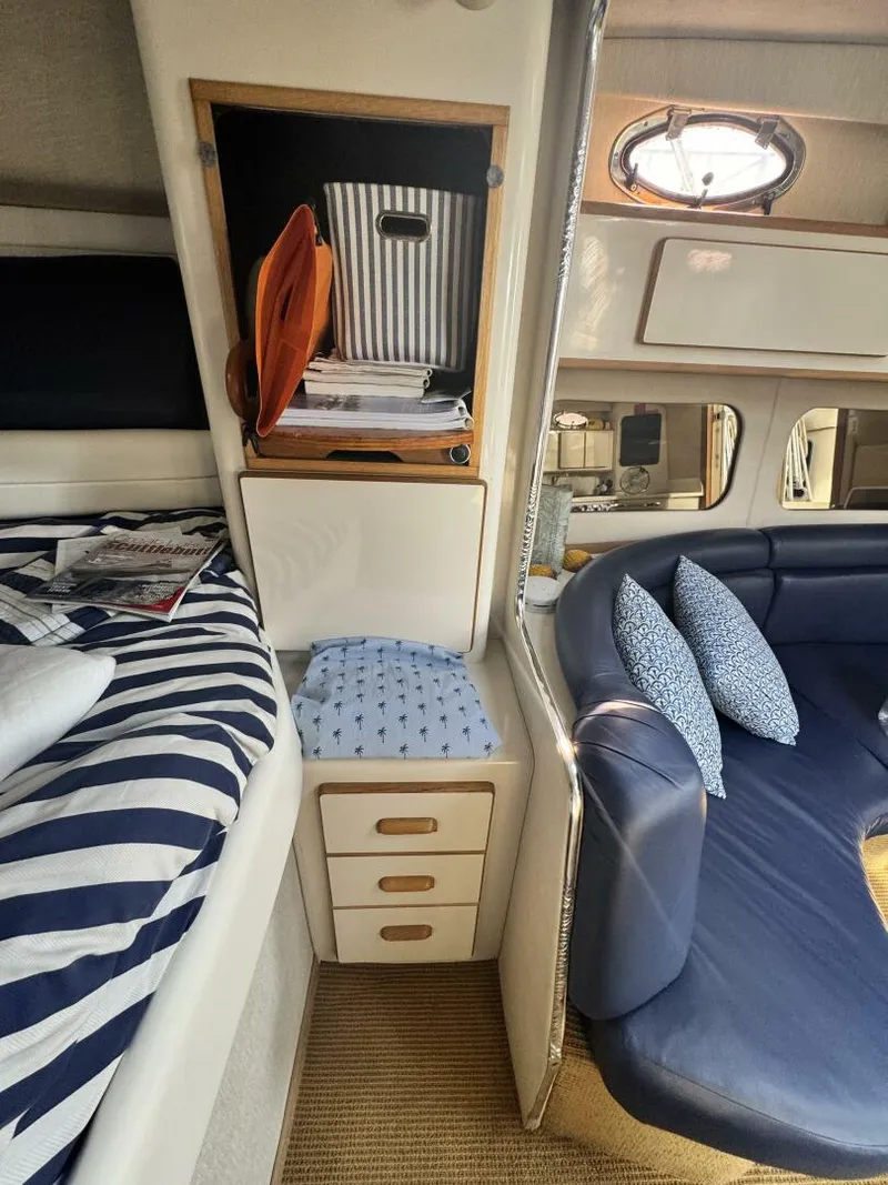 Slide: The Image of Sea Ray Express Cruiser 1995 - 25