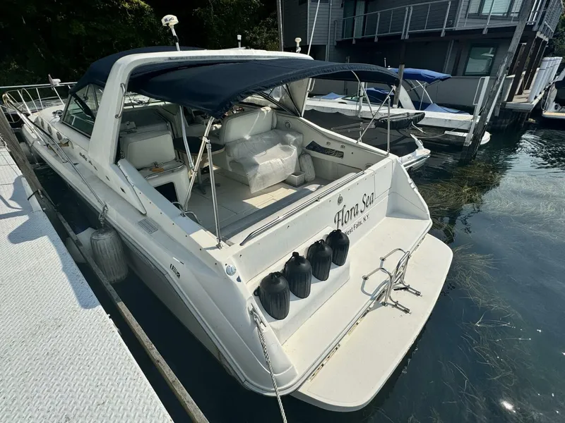 Slide: The Image of Sea Ray Express Cruiser 1995 - 3