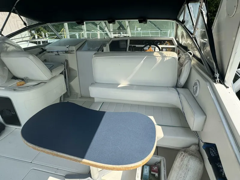 Slide: The Image of Sea Ray Express Cruiser 1995 - 9