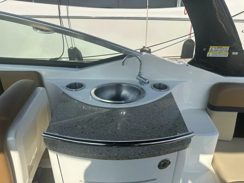 Slide: The Image of Sea Ray 270 SLX 2014 - 12