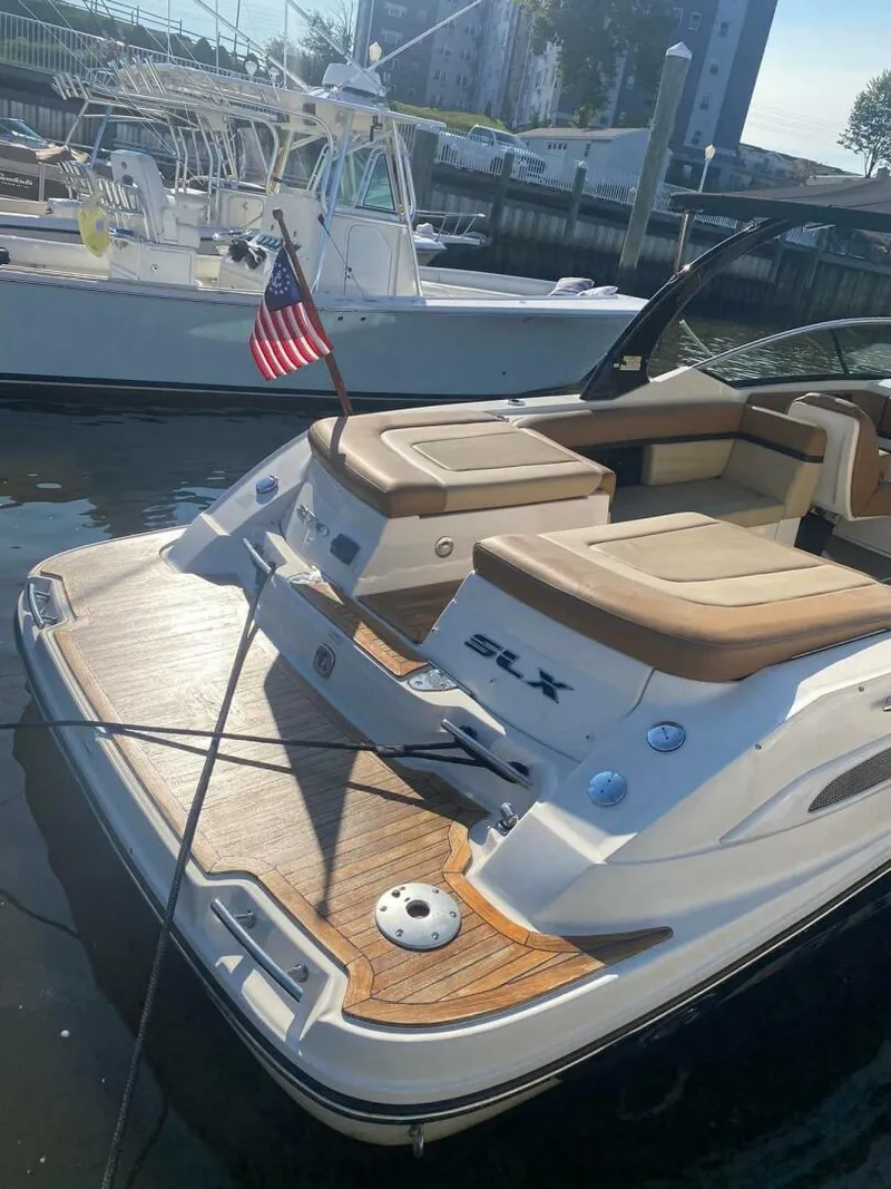 Slide: The Image of Sea Ray 270 SLX 2014 - 5