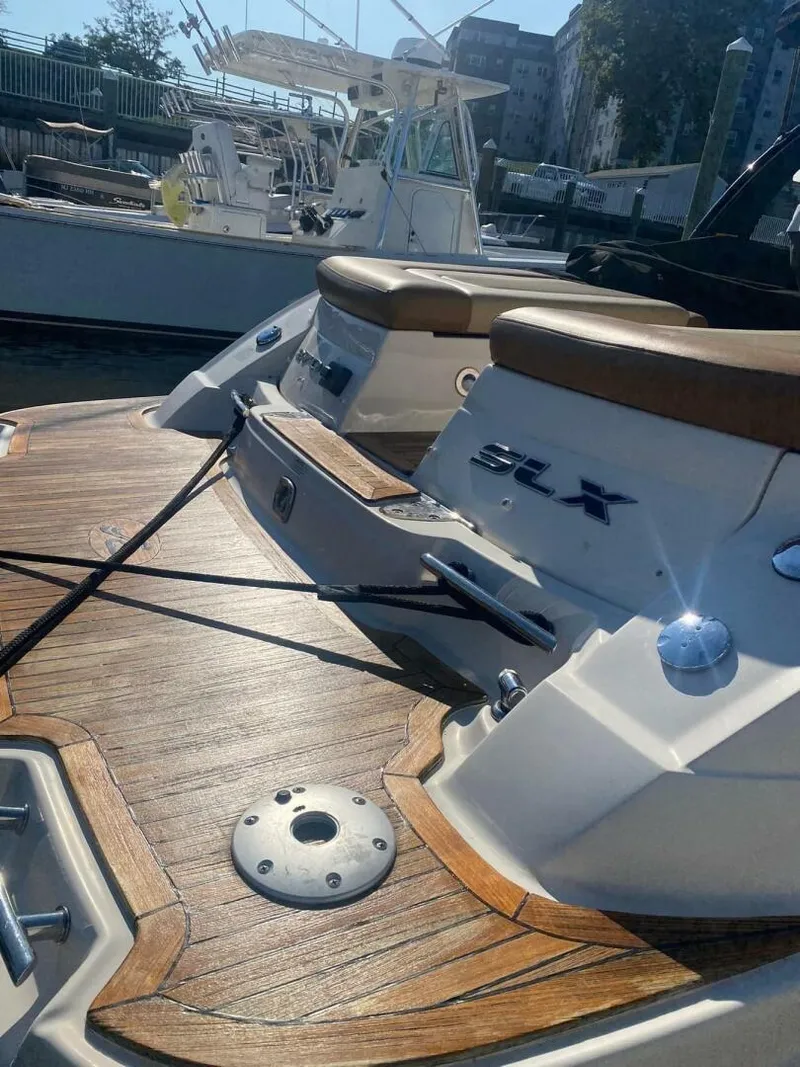 Slide: The Image of Sea Ray 270 SLX 2014 - 6