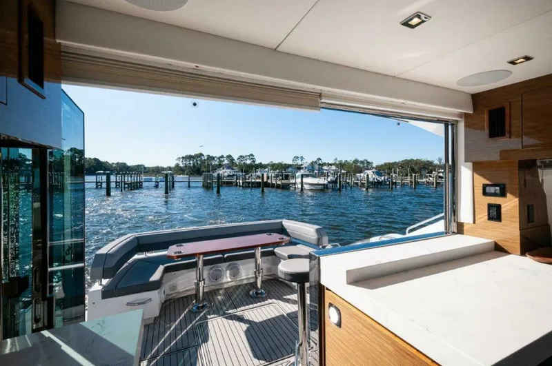 Slide: The Image of Cruisers 60 Cantius 2020 - 12