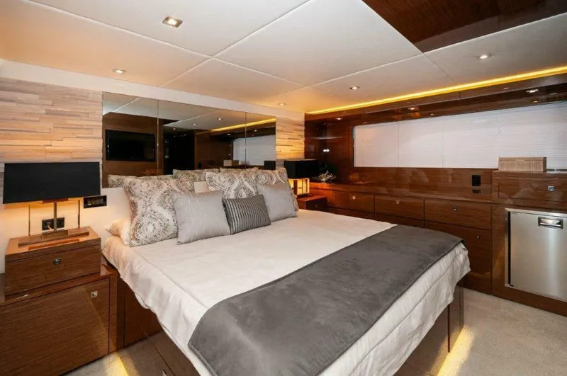 Slide: The Image of Cruisers 60 Cantius 2020 - 17