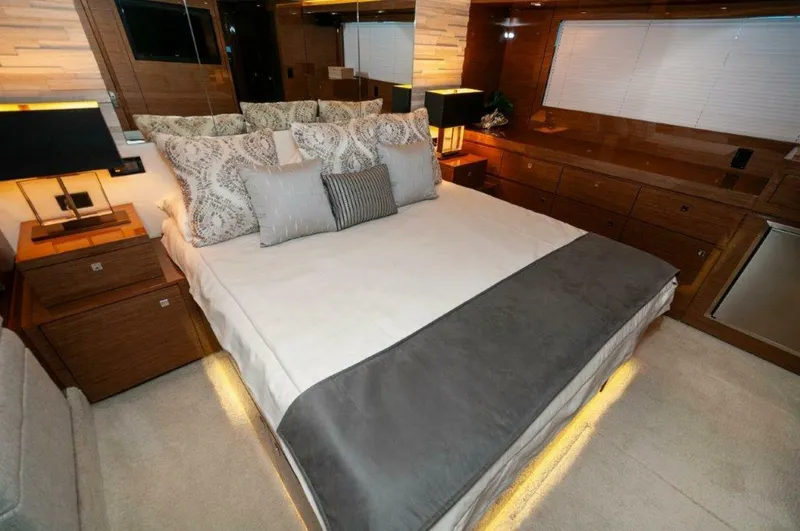 Slide: The Image of Cruisers 60 Cantius 2020 - 18
