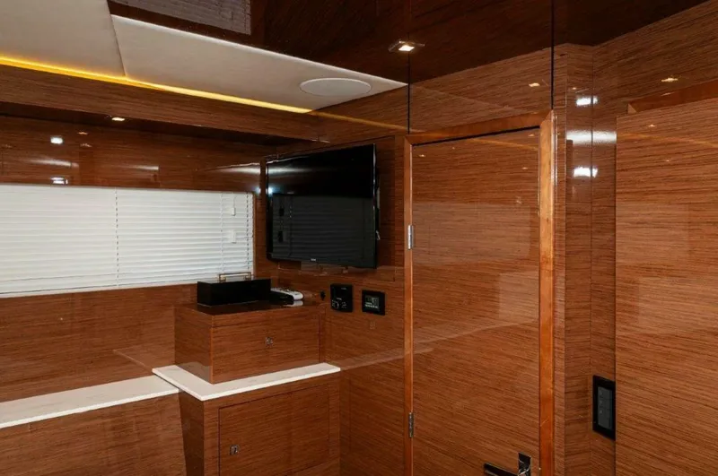 Slide: The Image of Cruisers 60 Cantius 2020 - 29