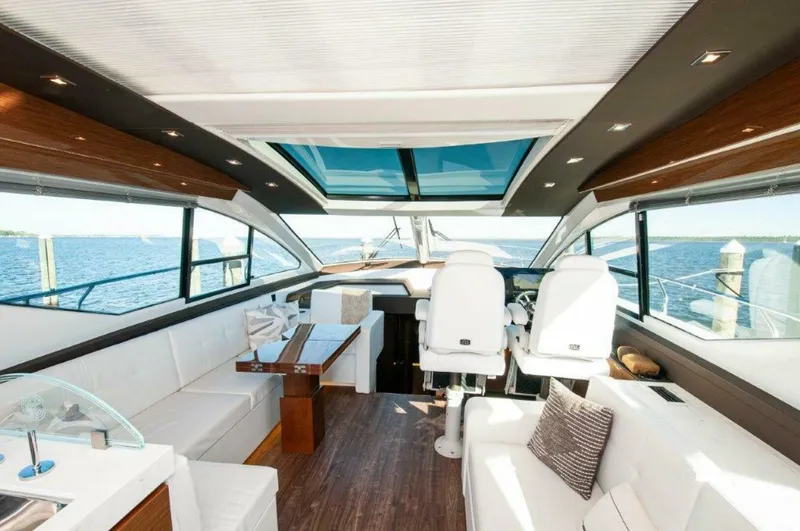 Slide: The Image of Cruisers 60 Cantius 2020 - 4